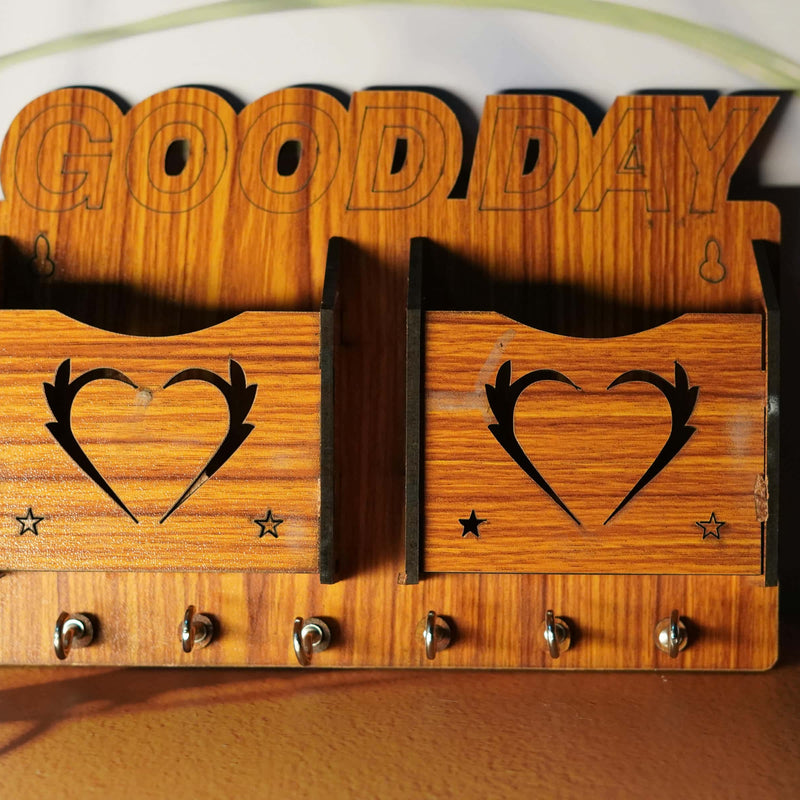 Heartfelt Welcome: Wooden Key Holder with Dual Compartments and Key Hooks