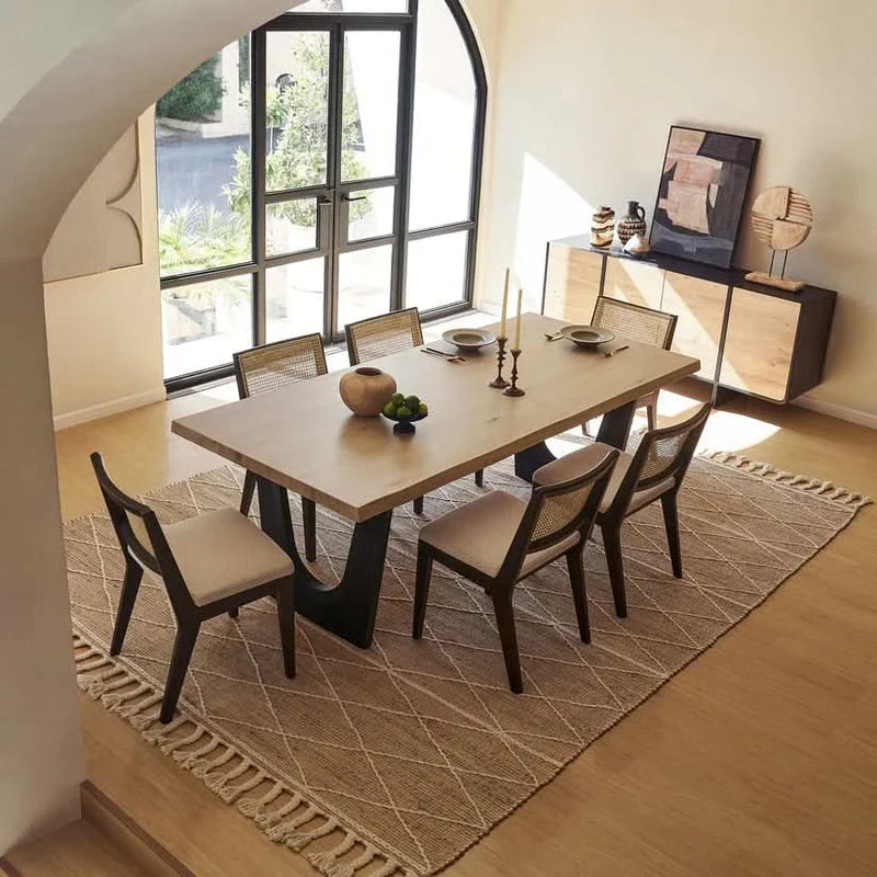 Kiws Dining Table - Craft Decor