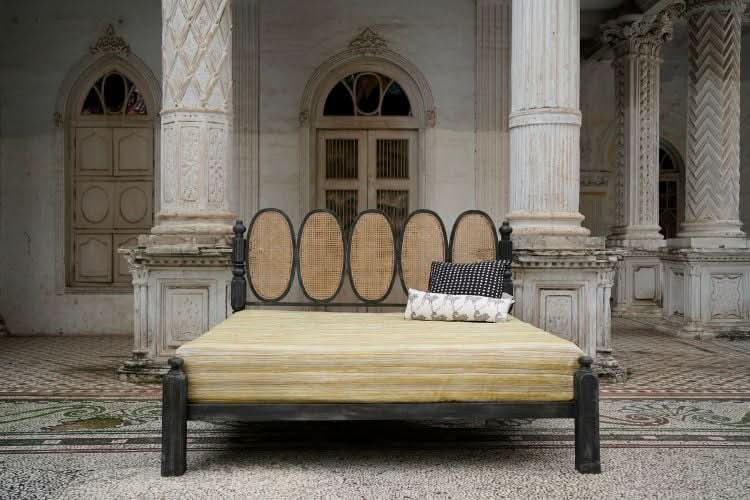 Naziliax Black Oval cane Bed - craft decor