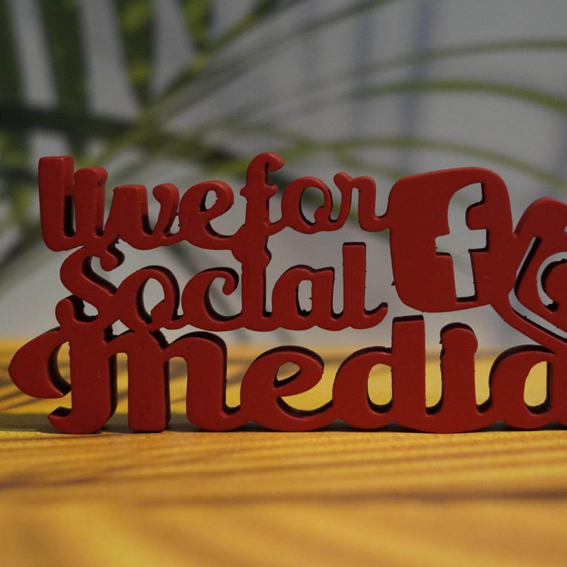 LIVE FOR SOCIAL MEDIA