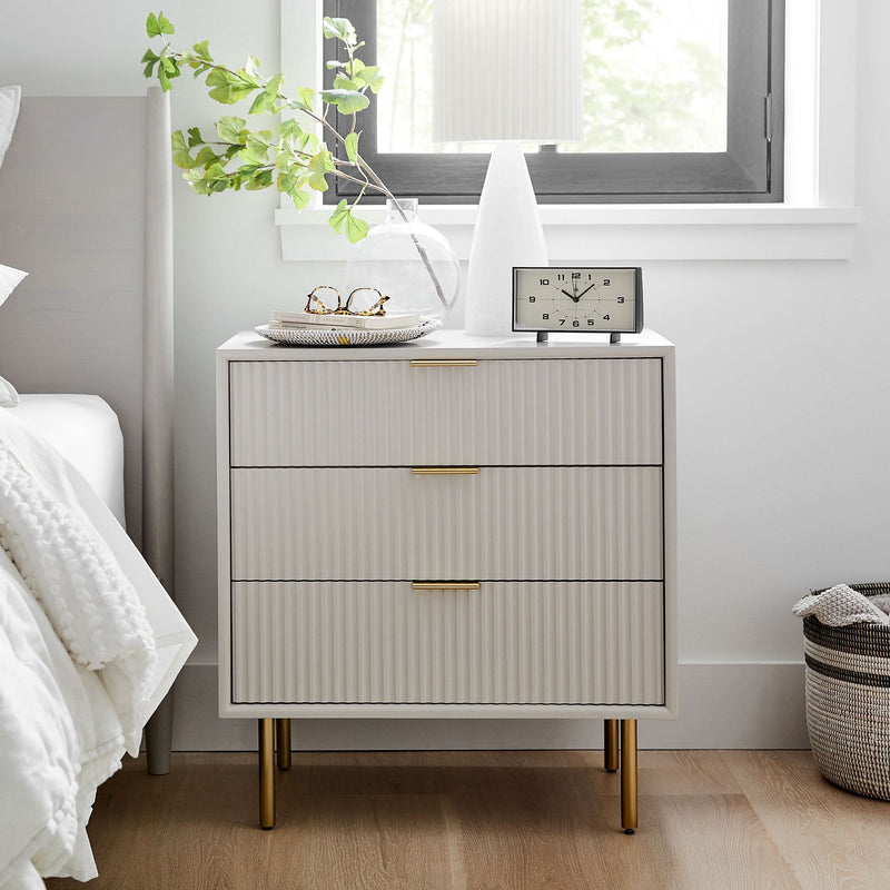 Makiol Closed 3-Drawer Bedside table - Craft Decor
